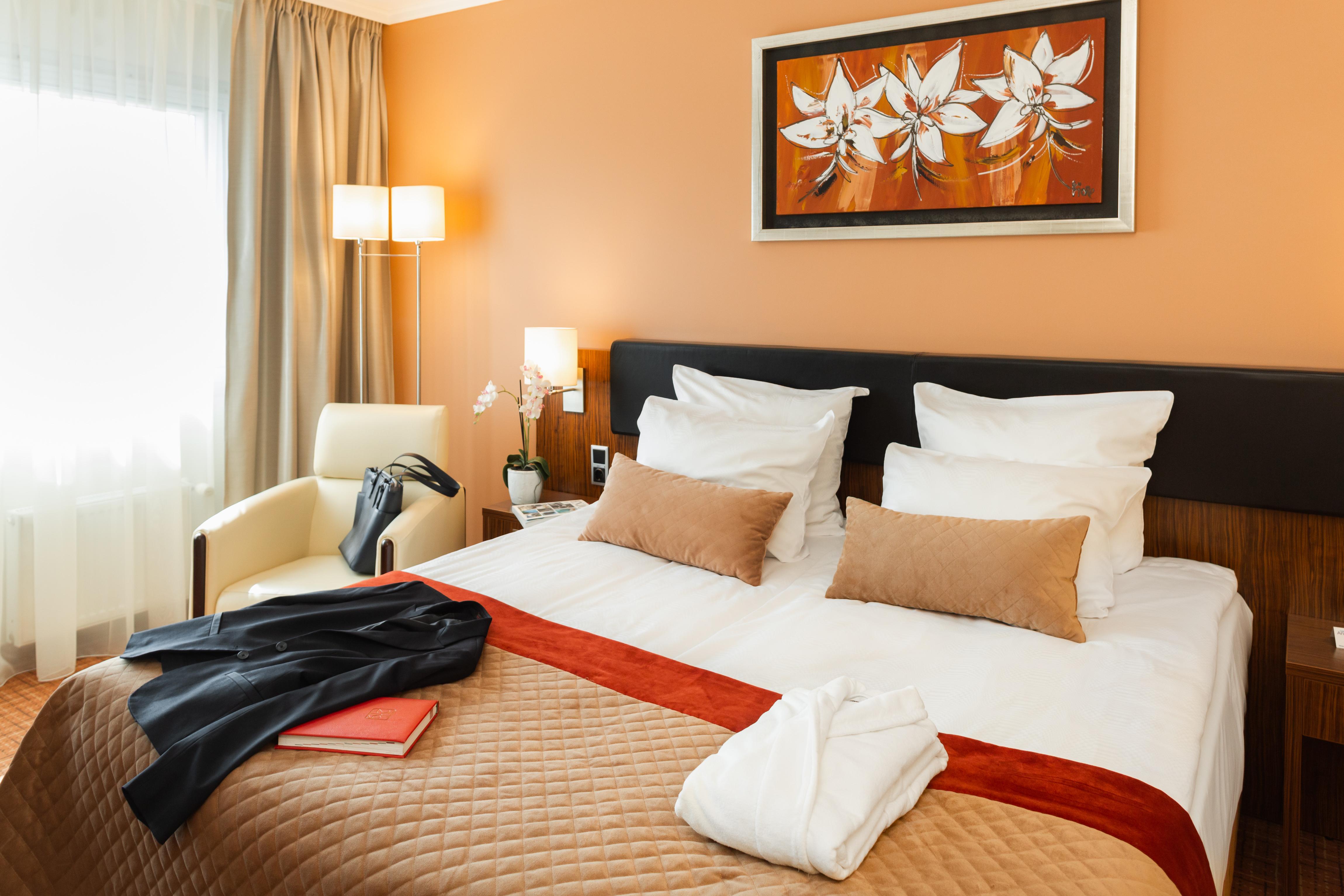 Avalon Hotel & Conferences Riga Bagian luar foto