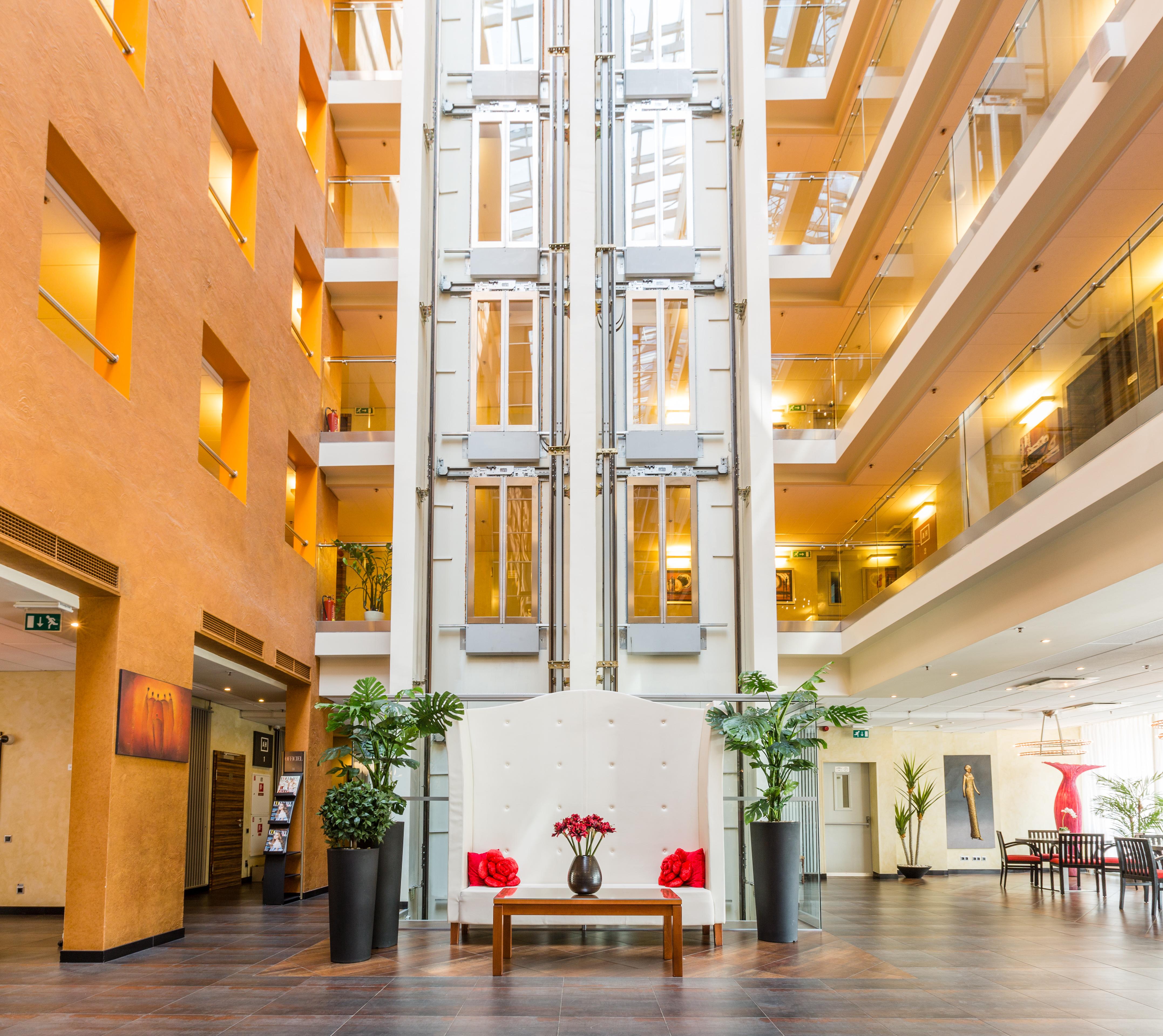 Avalon Hotel & Conferences Riga Bagian luar foto