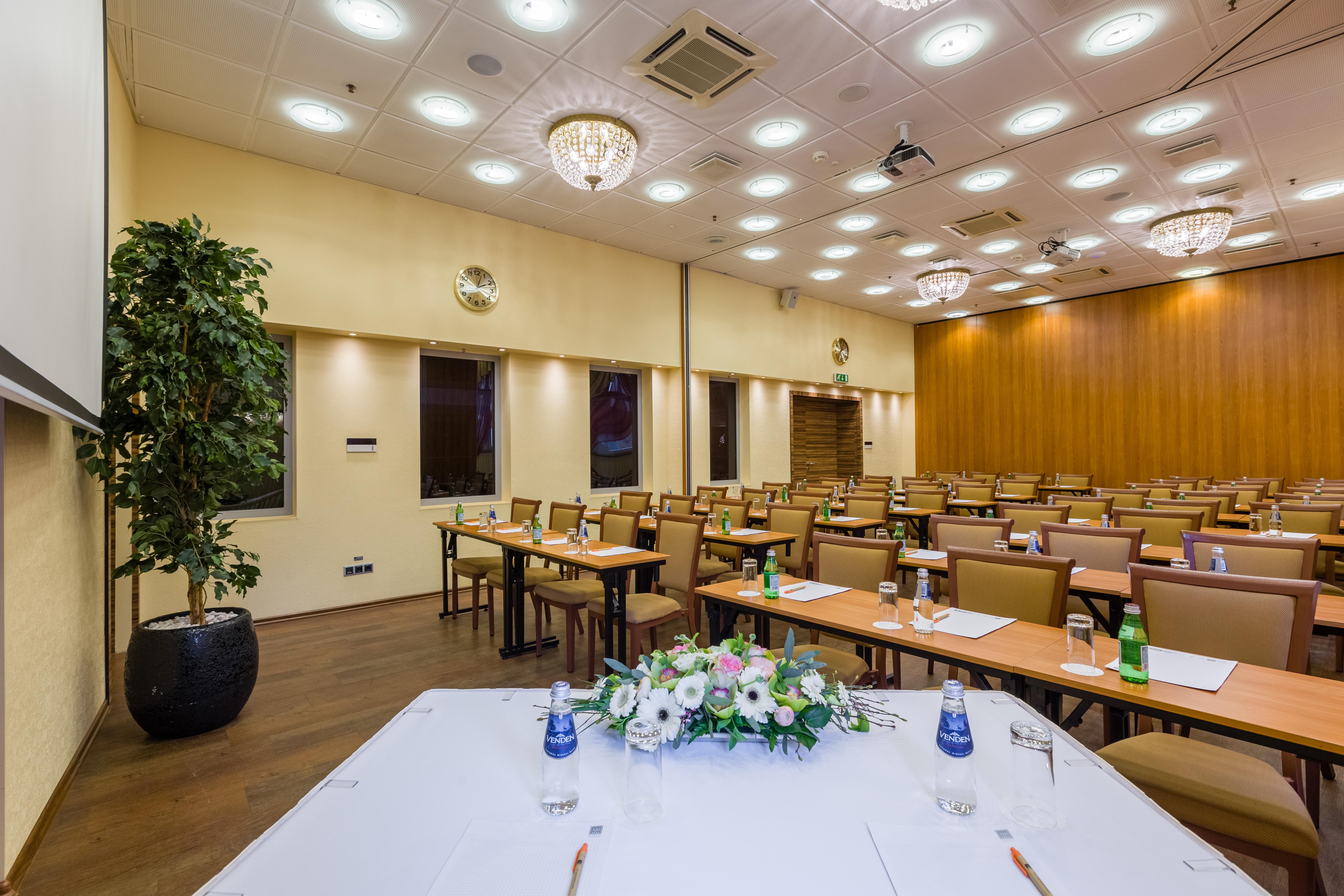 Avalon Hotel & Conferences Riga Bagian luar foto