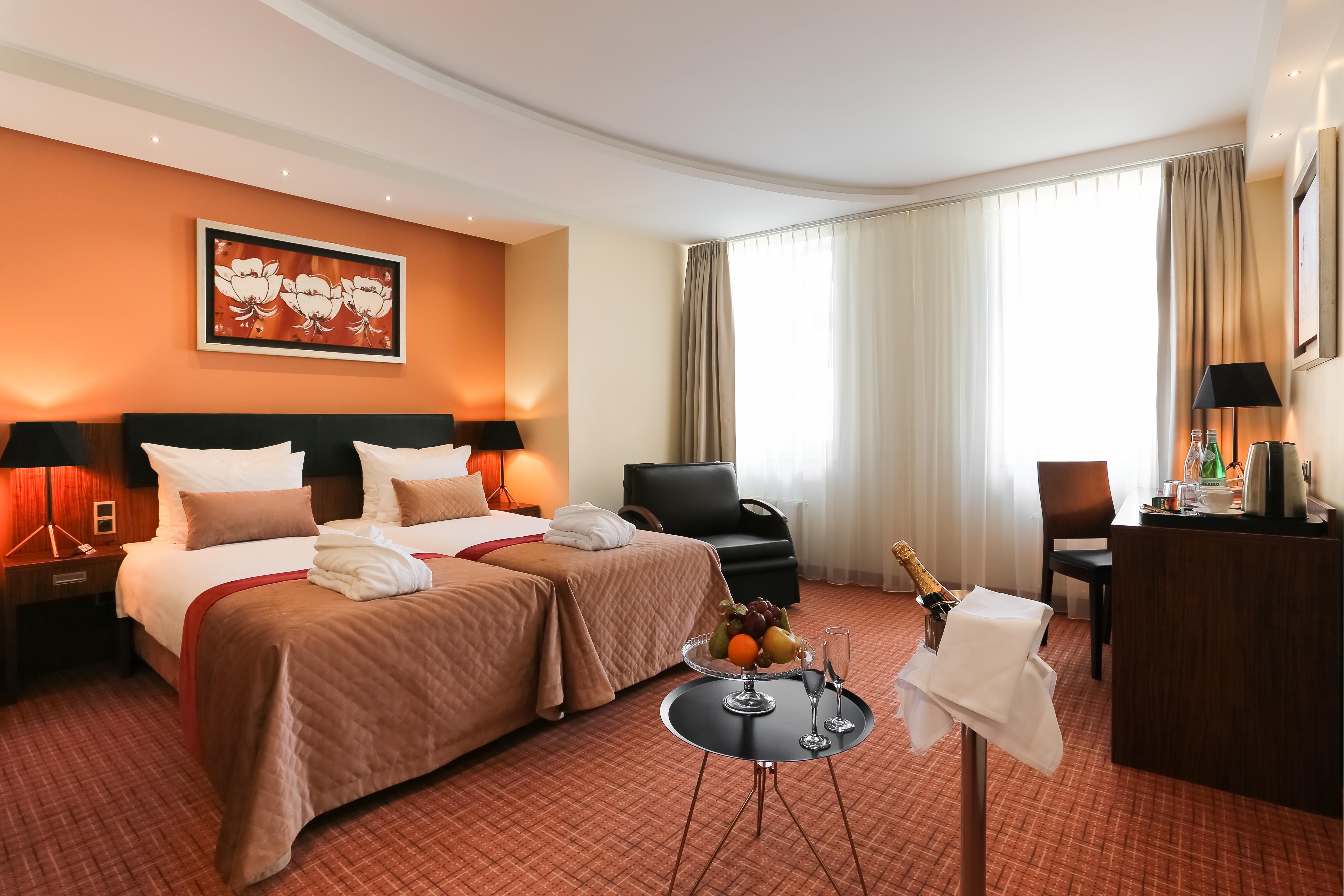 Avalon Hotel & Conferences Riga Bagian luar foto