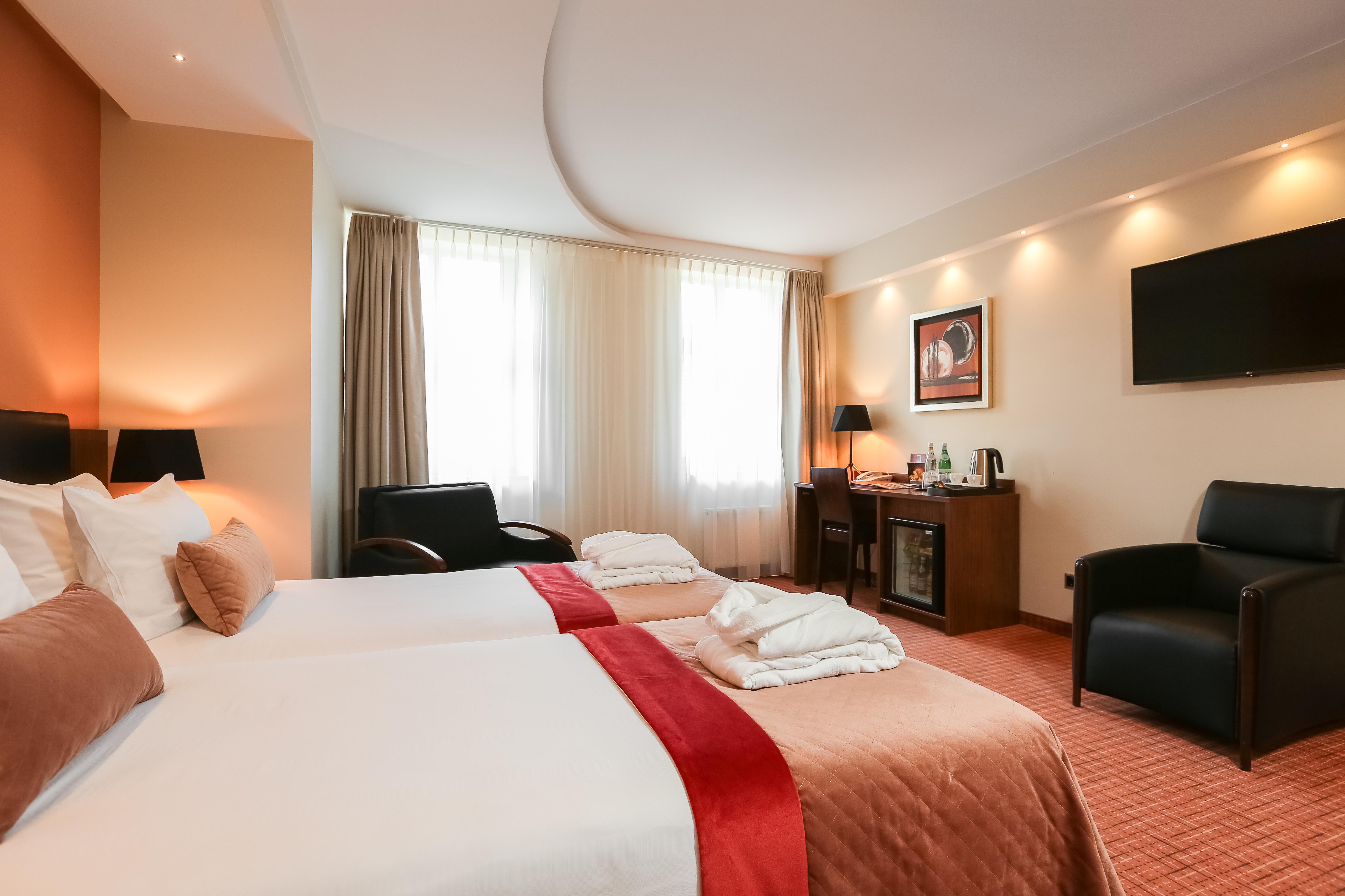 Avalon Hotel & Conferences Riga Bagian luar foto