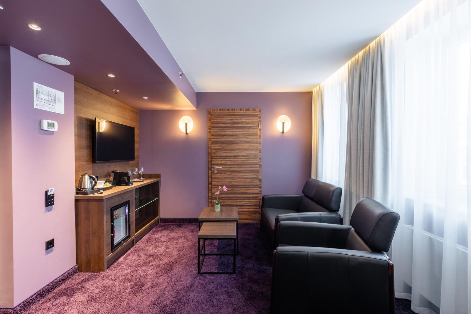 Avalon Hotel & Conferences Riga Bagian luar foto