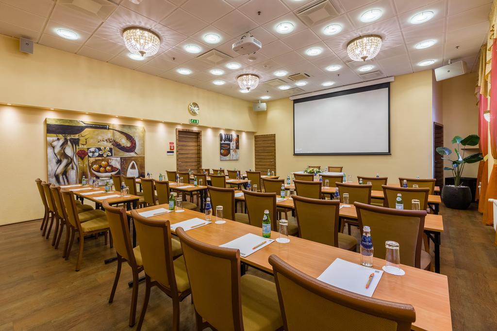 Avalon Hotel & Conferences Riga Bagian luar foto